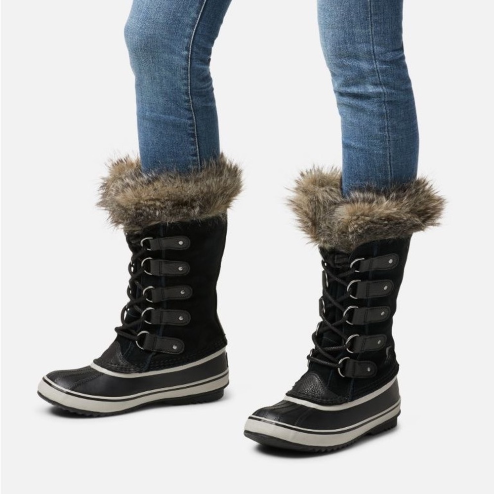 VGUC - Joan of Arctic Black Suede and Gray Faux-Fur Cuff Boot - Size 9 - Sorel